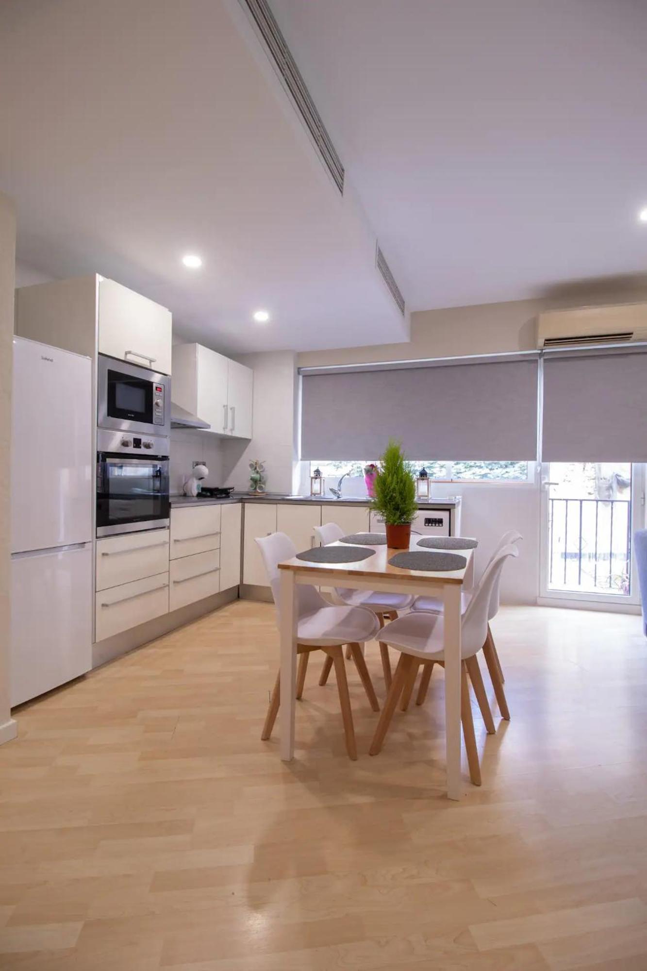 Old Town Flat By Concept Flats * Valence